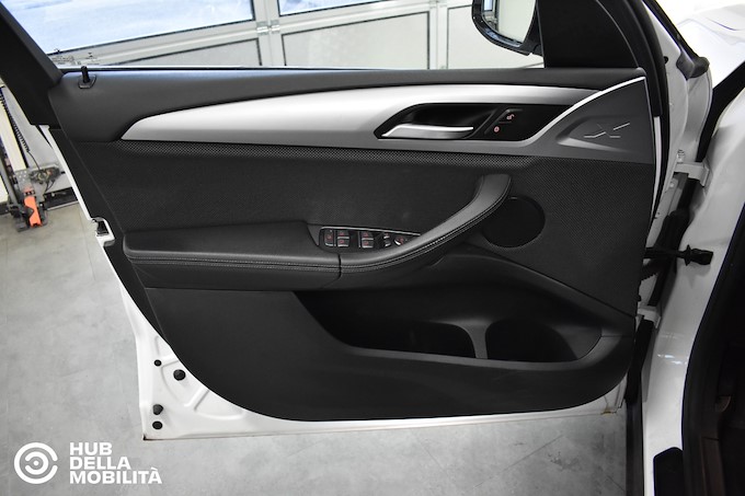 BMW X3 xDrive20d 48V Business Advantage